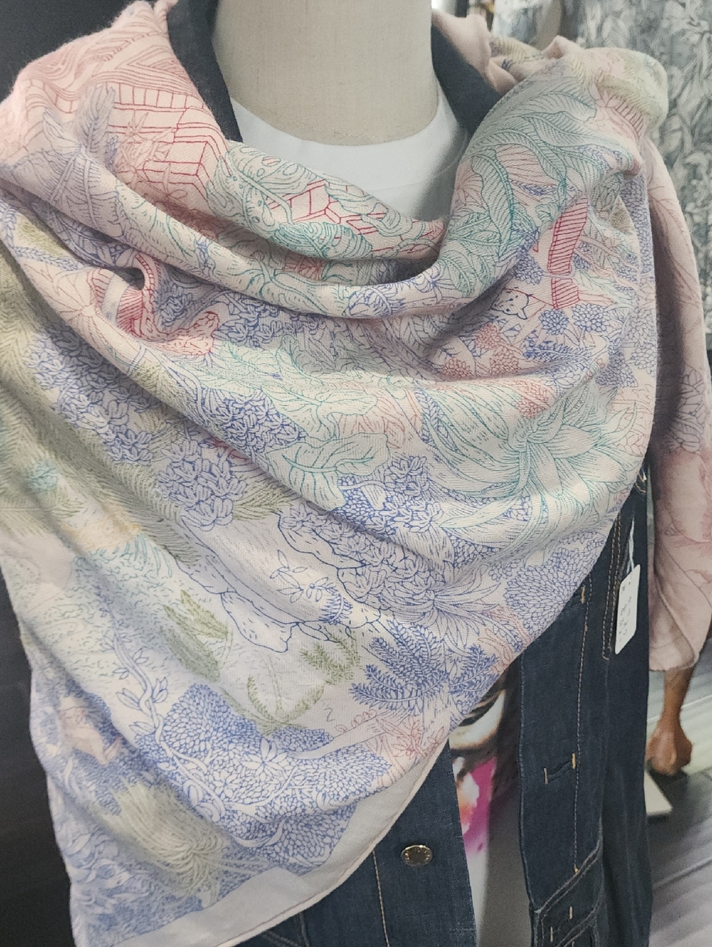 EUC HERMES CASHMERE/SILK SHAWL